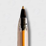 Bolígrafo Bic Cristal Trazo Fino De 0.8MM - Diseño Hexagonal Transparente - La Birome Fina Tradicional - Imagen 2